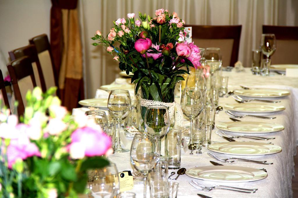 Hotel Austeria Conference & Spa Ciechocinek Luaran gambar