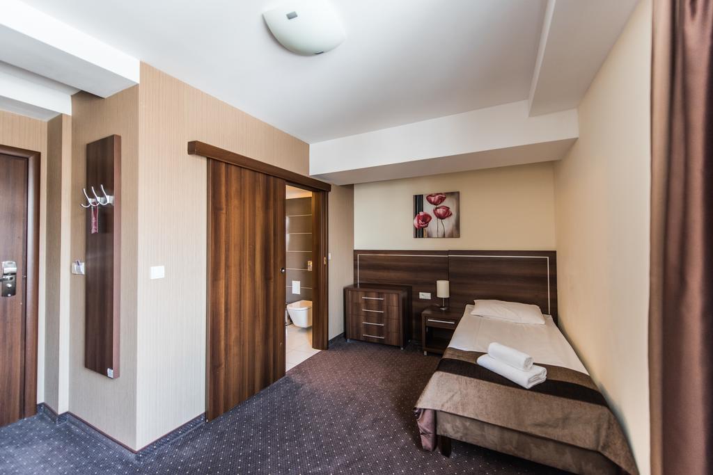 Hotel Austeria Conference & Spa Ciechocinek Luaran gambar