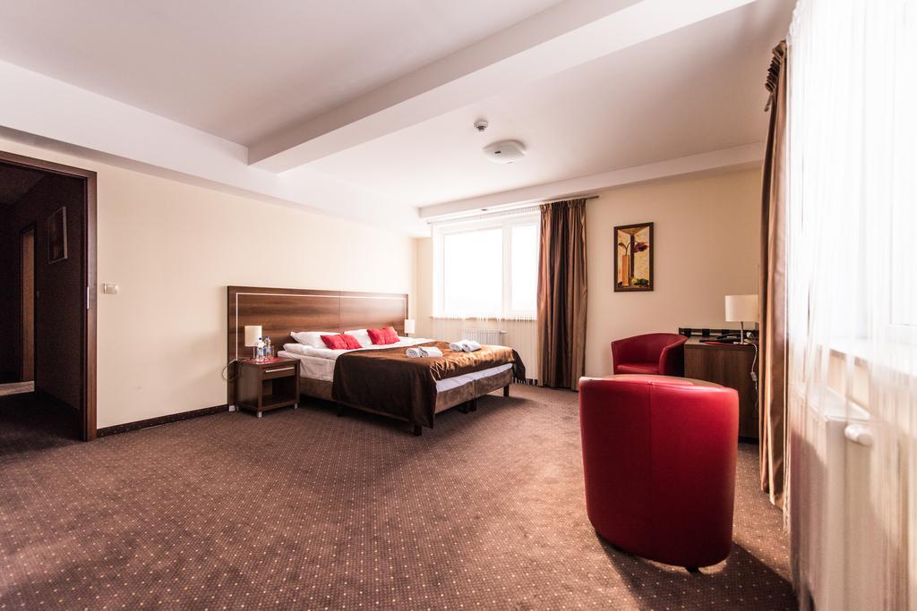Hotel Austeria Conference & Spa Ciechocinek Luaran gambar